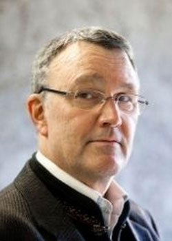 Dr. Michael Lüders